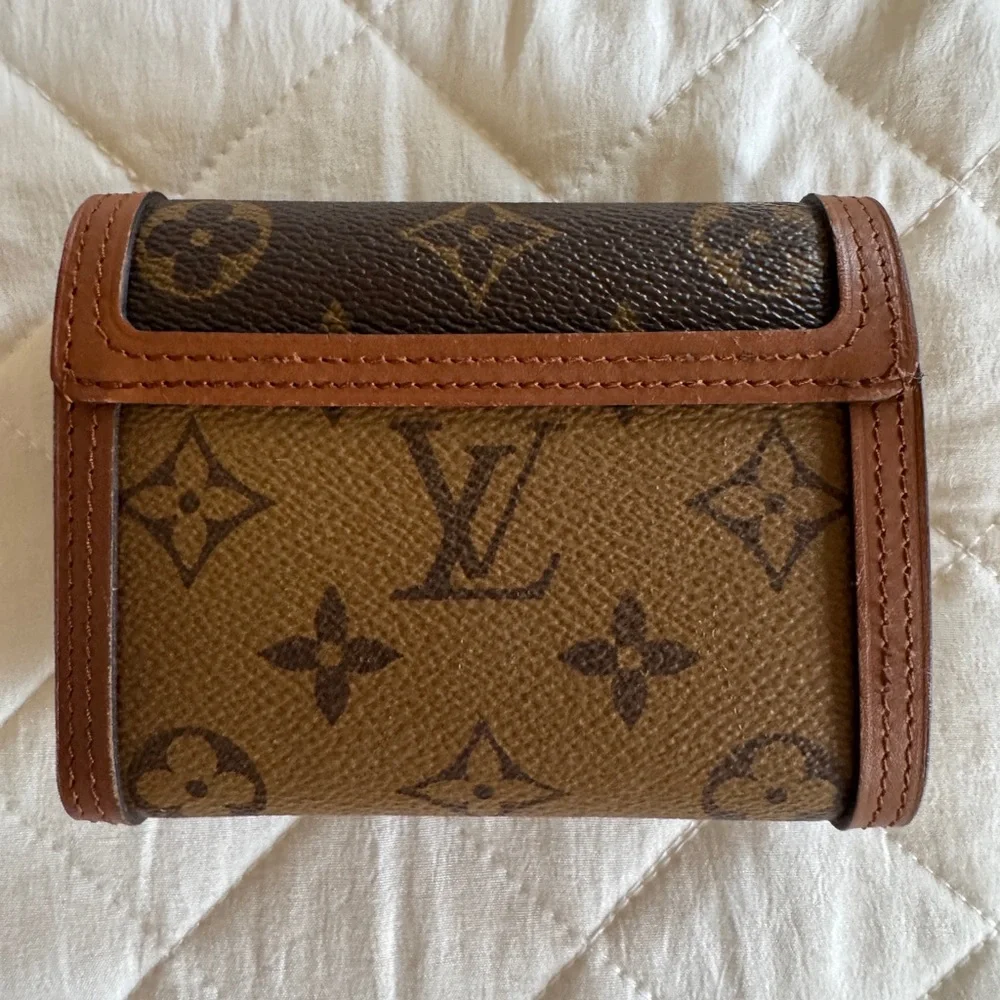 Louis Vuitton Brown Monogram Wallet - Picture 2 of 8